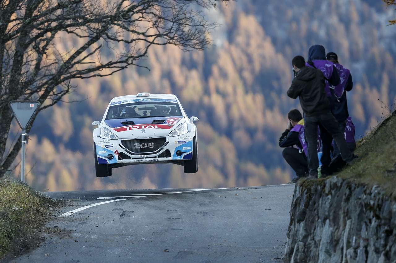 Крейга Брина оштрафовали за лишние шины