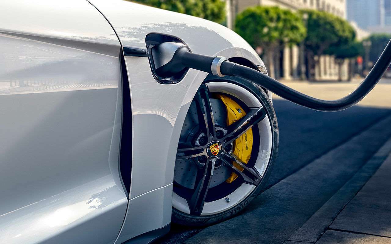 Первый электромобиль Porsche: детальный обзор