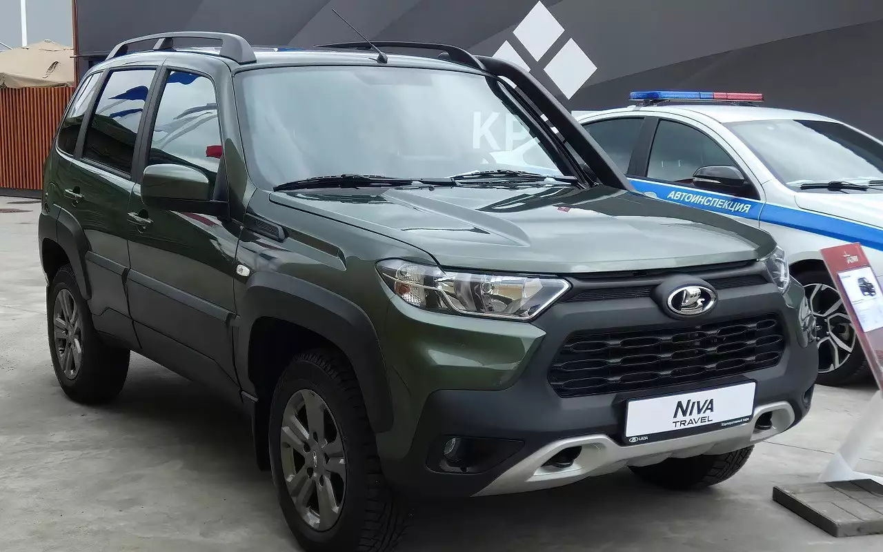 Lada Niva Travel