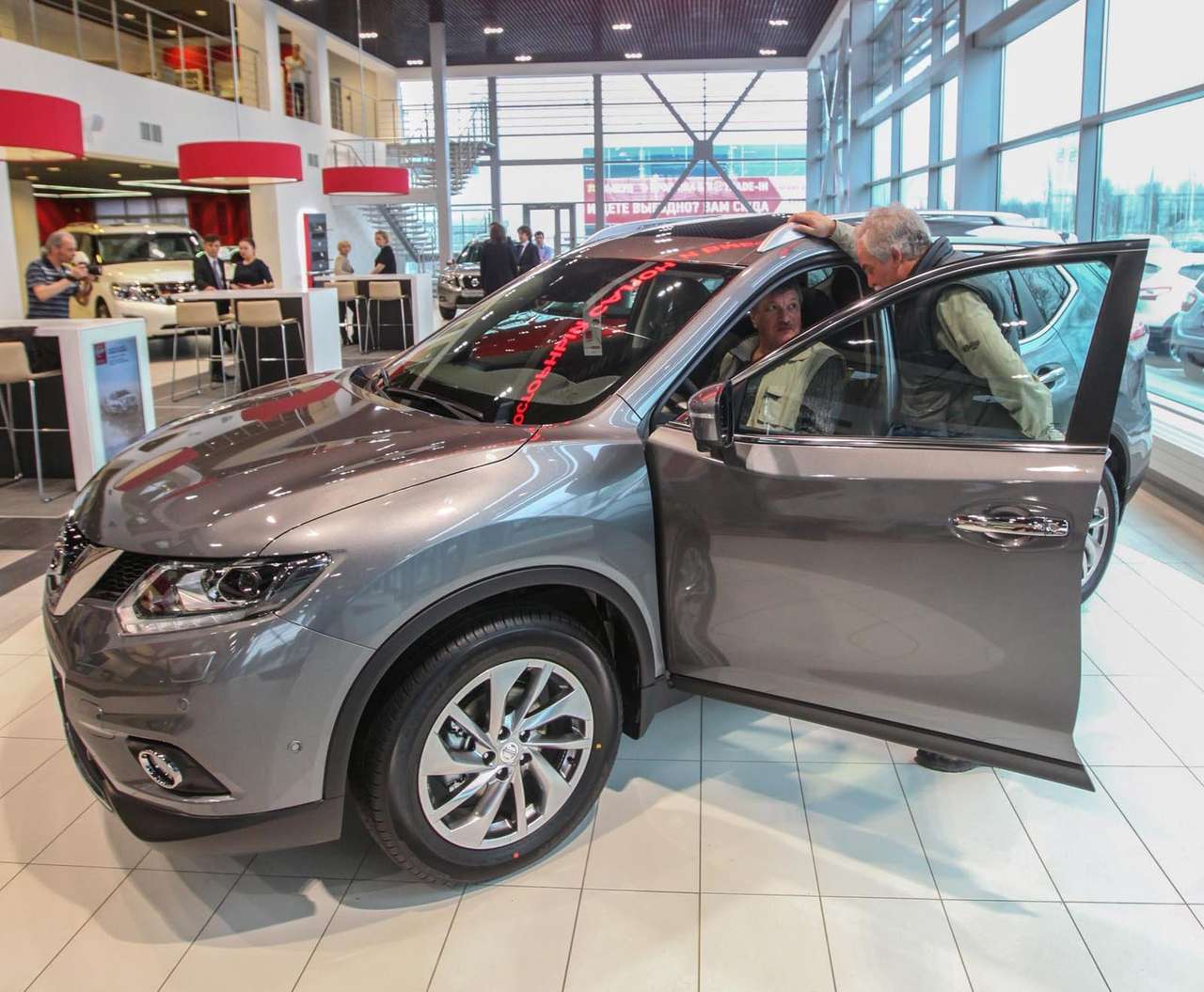 «Автостат» назвал 10 трендов поведения покупателей на авторынке