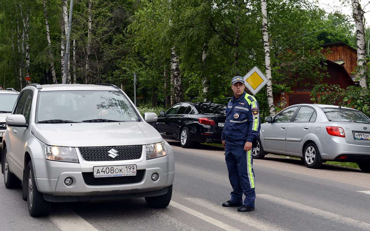 Сегодня инспектор ГИБДД вас точно остановит — и вот почему