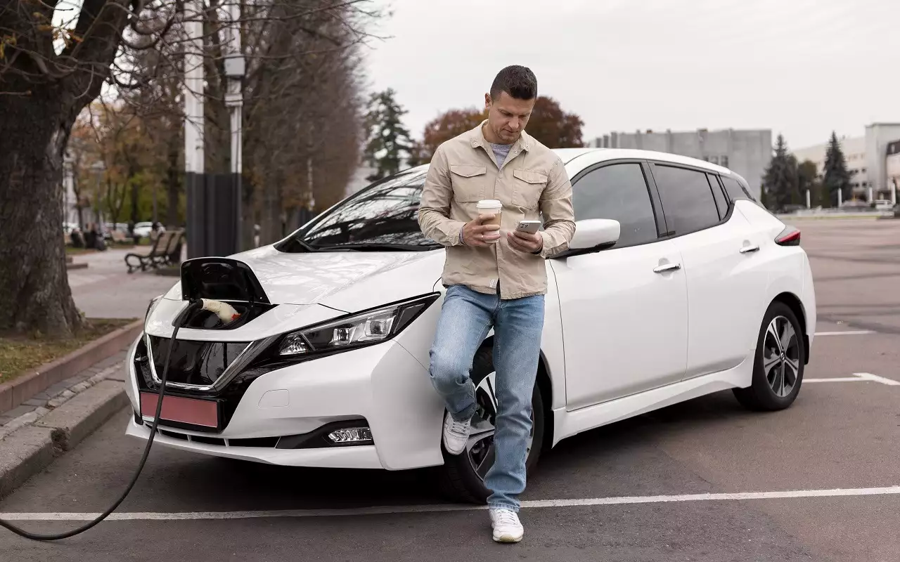 «Готовы к весне лучше бензиновых»: развеян миф об опасности луж для электрокаров