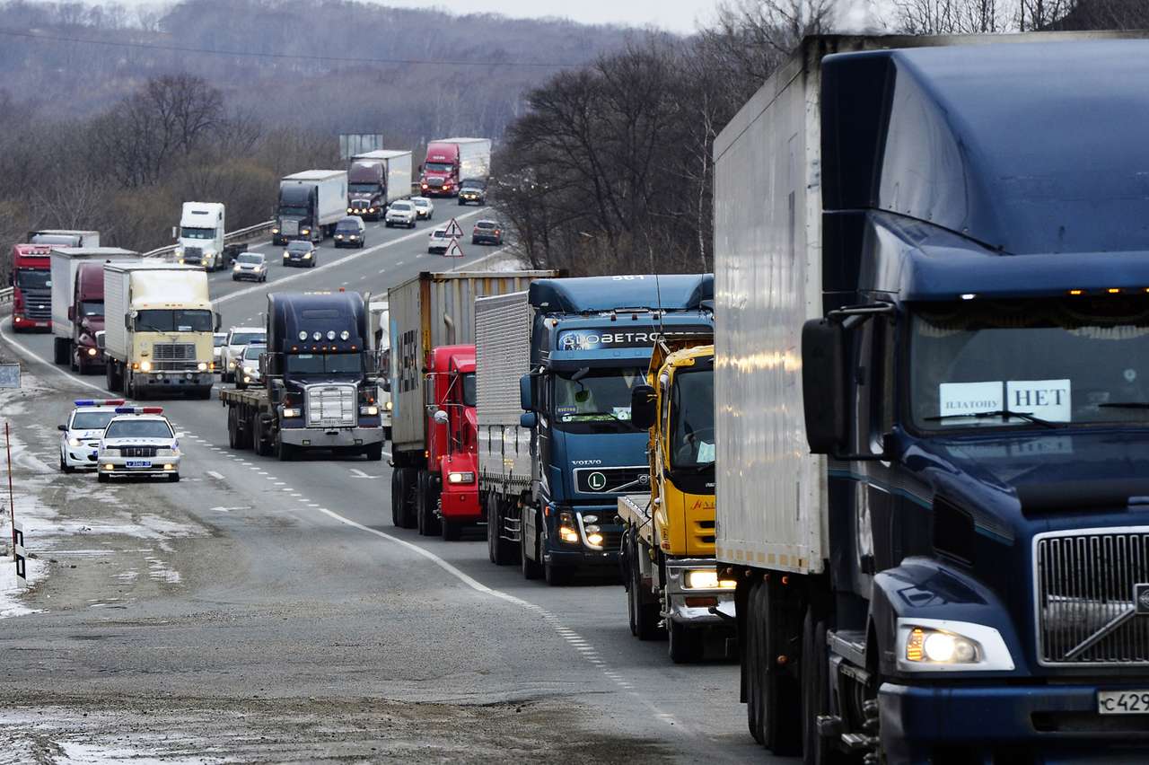 Автопробеги пока не будут приравнивать к митингам
