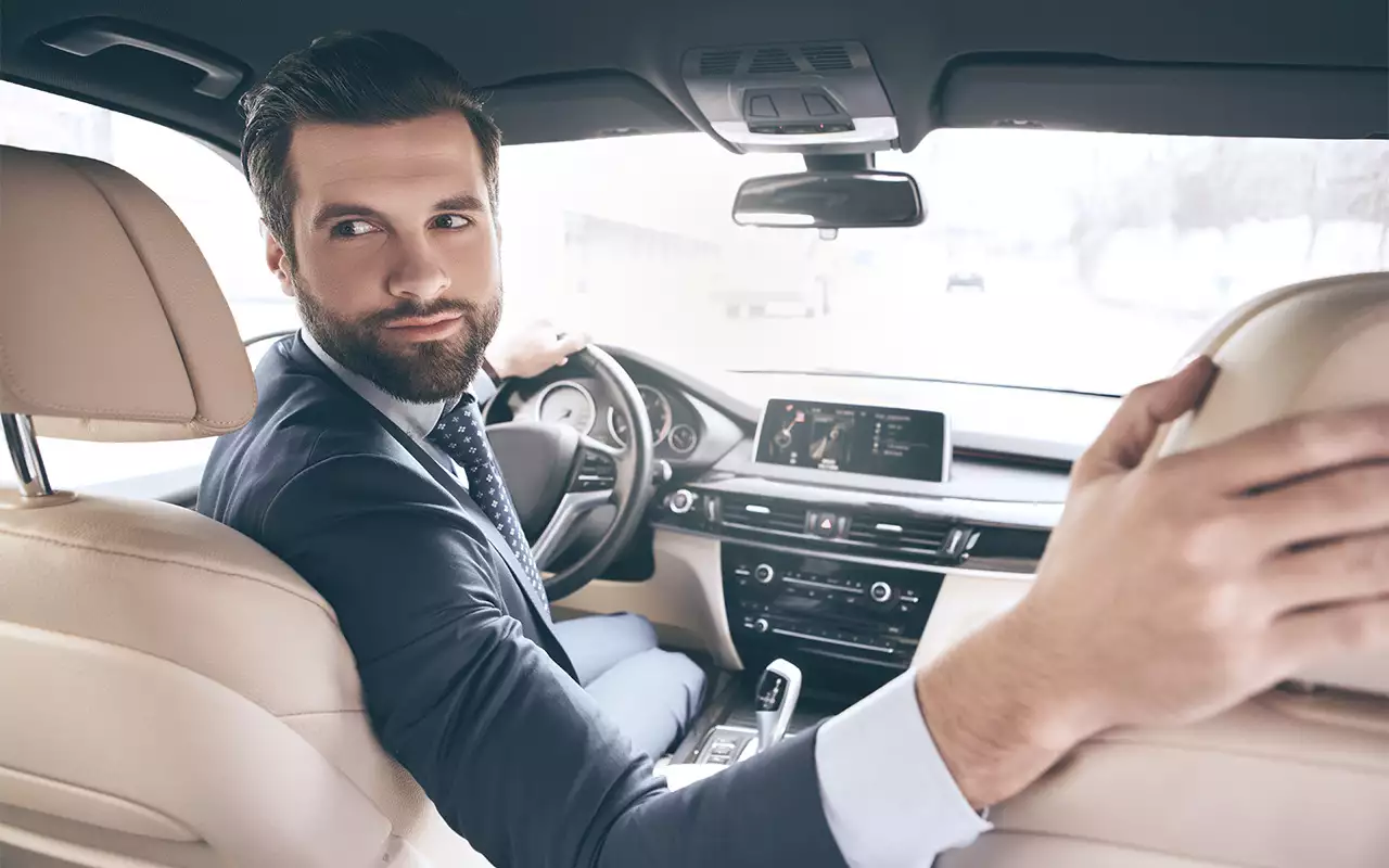 Стоянка и маневры во дворе – как избежать неприятностей