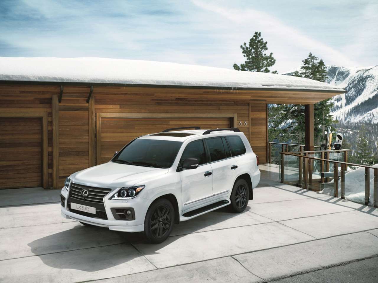 Lexus в честь своего 25-летия выпустил лимитированные версии RX и LX