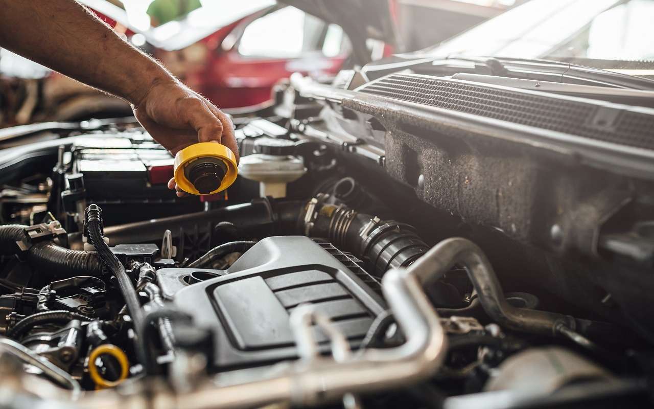 Названы скрытые причины быстрого расхода масла