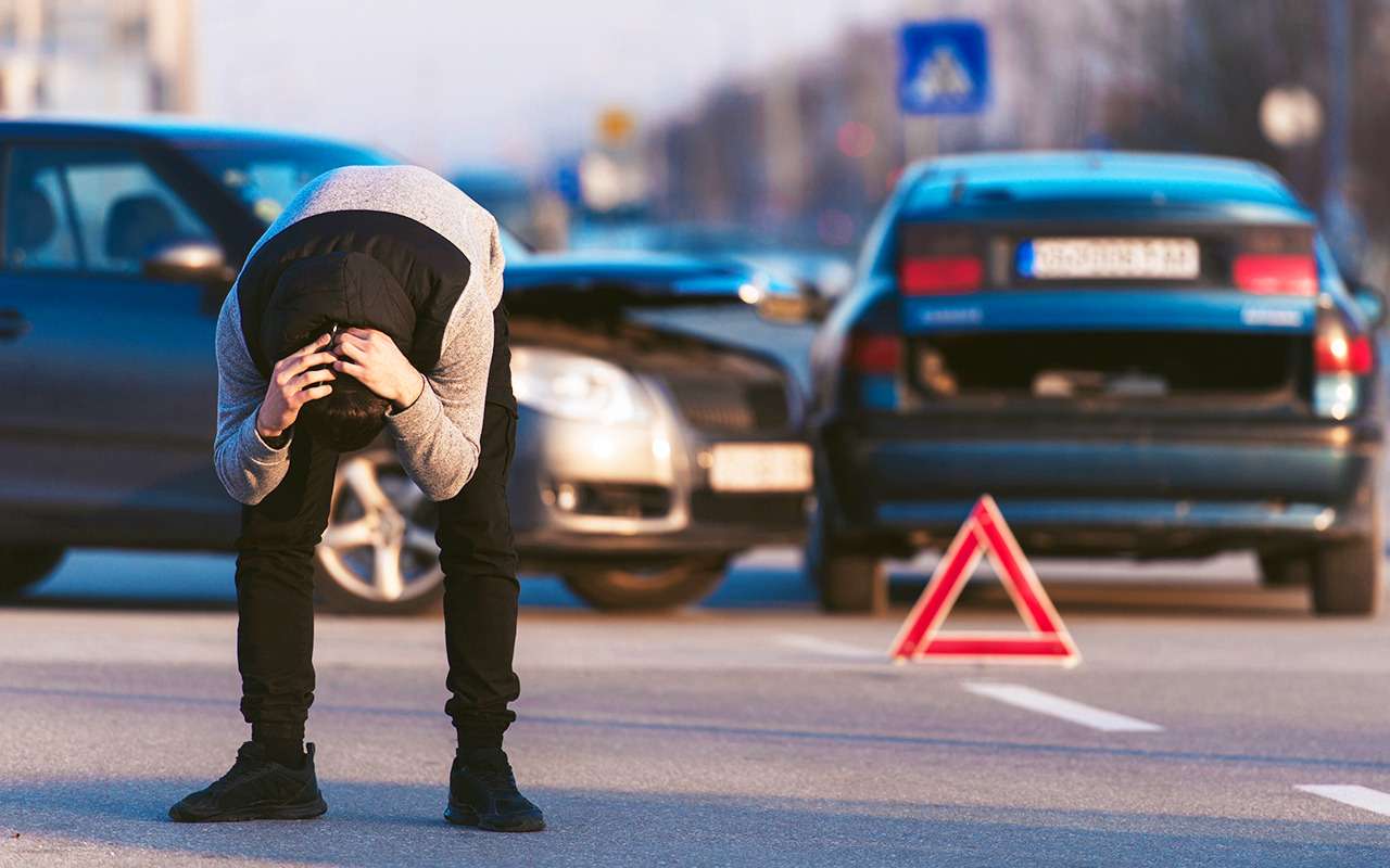 Удар с переворотом и другие типичные ДТП: разбор с видеорегистратором