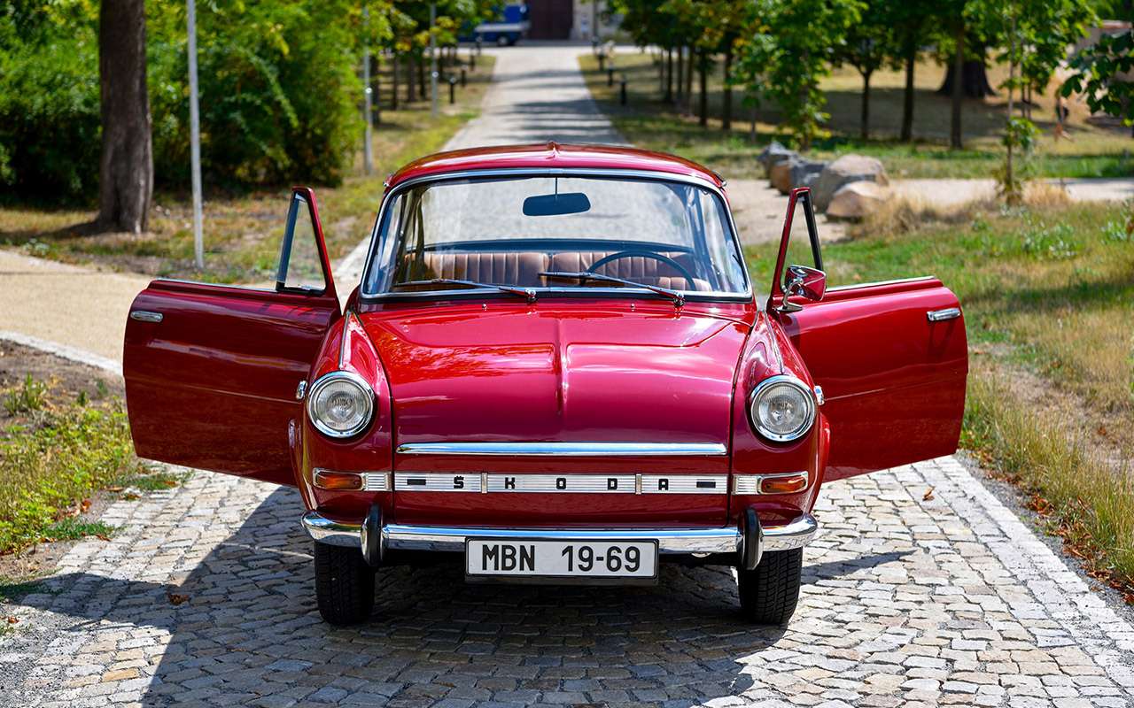 Skoda 1100 MBX