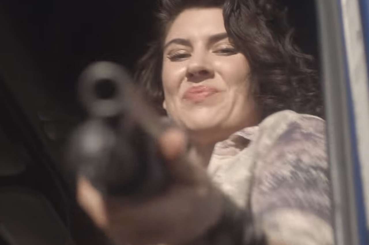 Сексапильная дальнобойщица с ружьем – новые эпизоды мини-сериала Audi