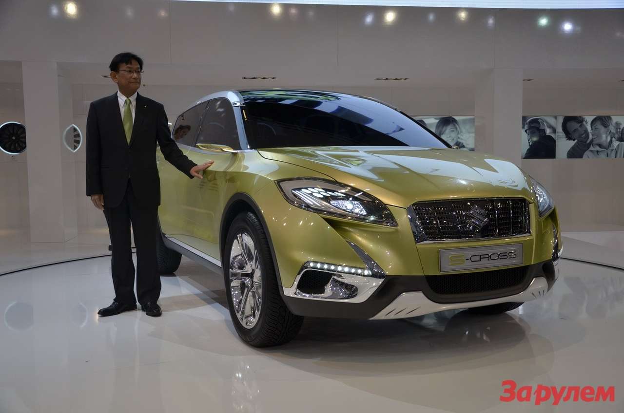 Suzuki S-Cross на видео из Парижа