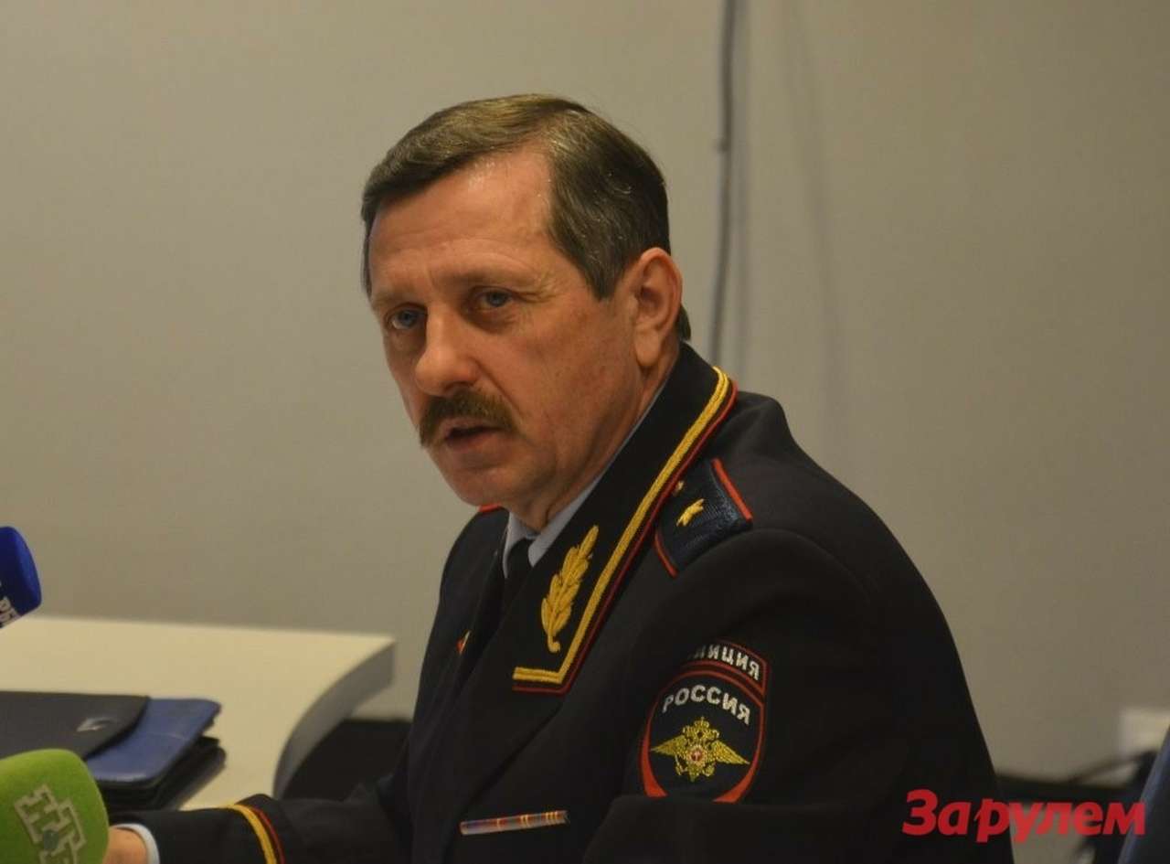 Требования, вводимые в «водительские» статьи КоАП с нового года, прокомментировал на брифинге начальник главка по обеспечению безопасности дорожного движения МВД России.