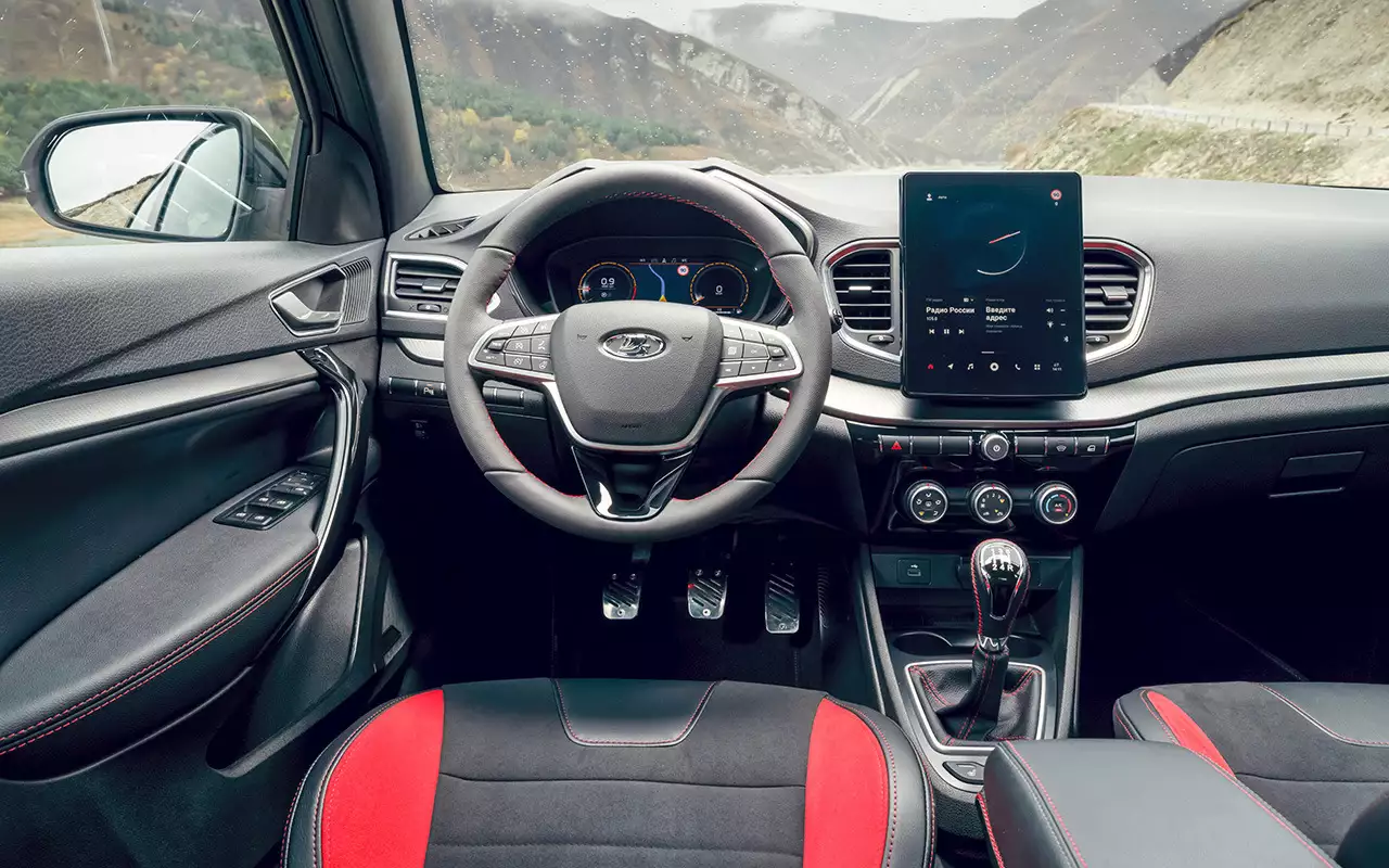 Интерьер Lada Vesta Sportline