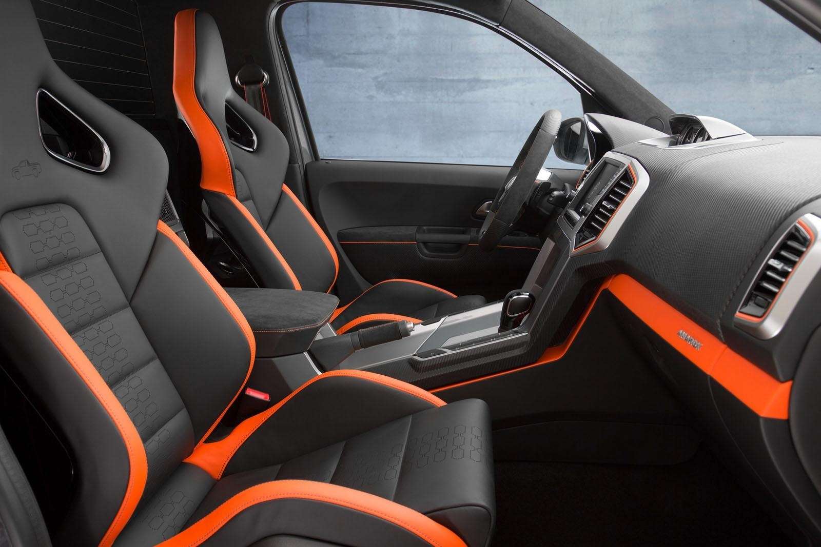 Перетяжка салона volkswagen amarok