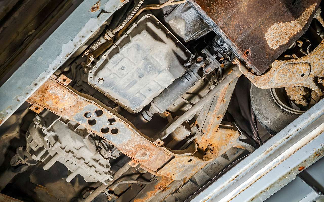 Большой, рамный, почти японский, стоит недорого — а в чем подвох?