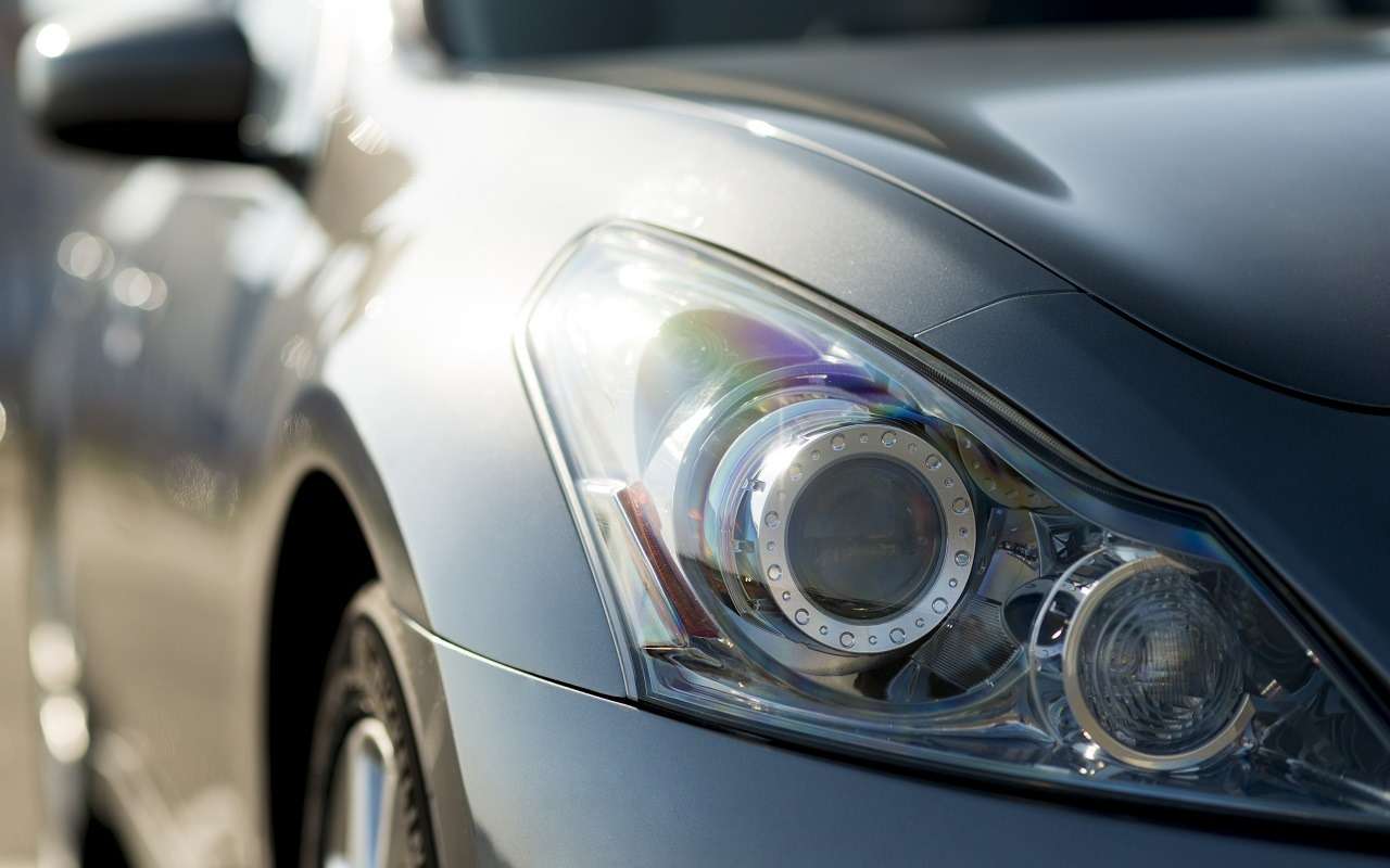 Быстро перегорают автомобильные лампы? Эксперт рассказал, что делать