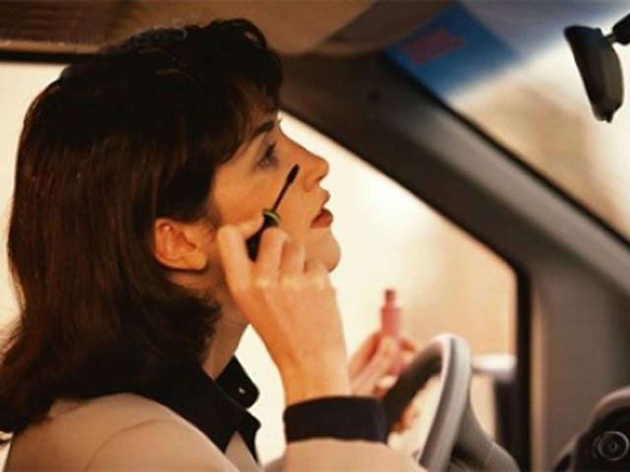 8 марта ГИБДД будет снисходительна к дамам