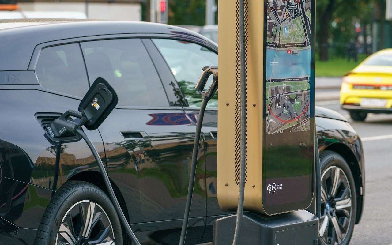 В России резко вырос спрос на электромобили с пробегом