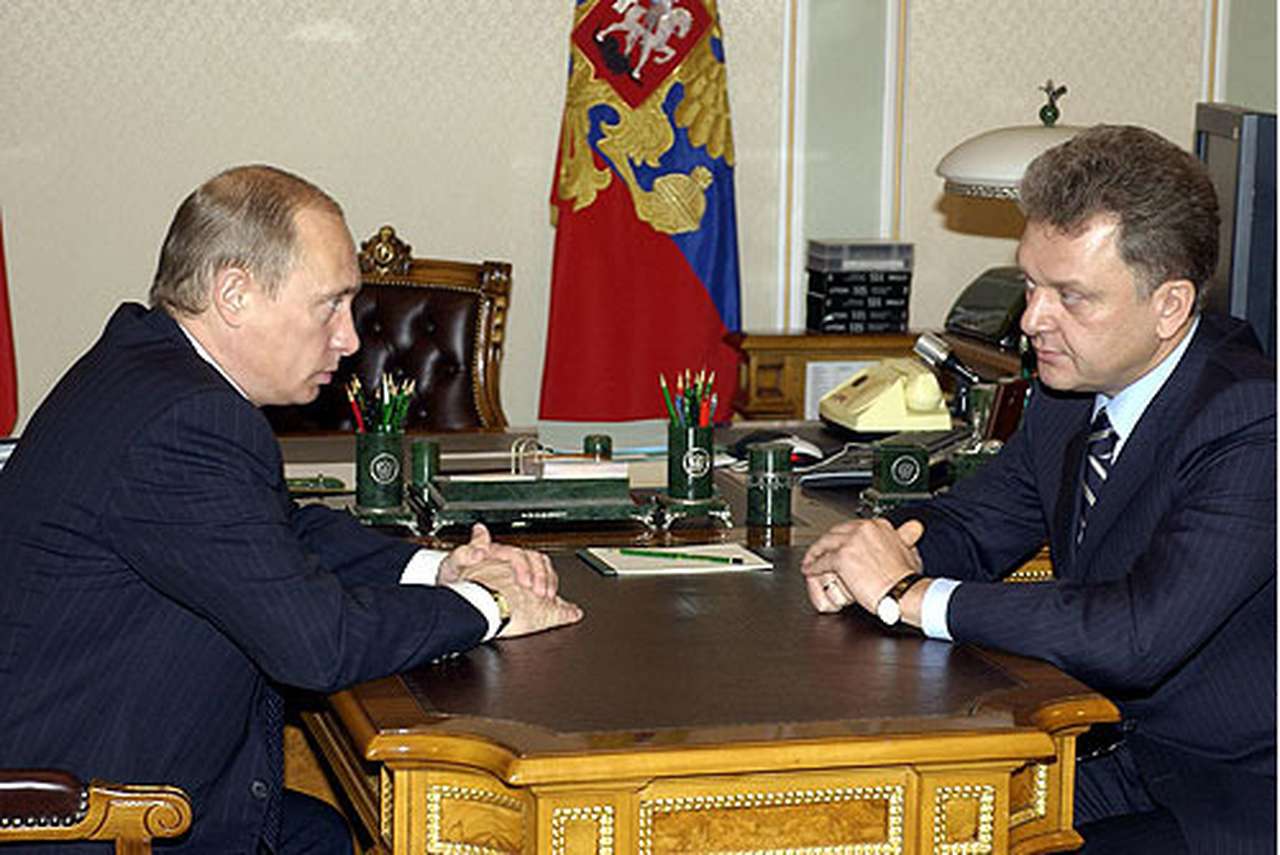 Путин поддержал автомобилистов