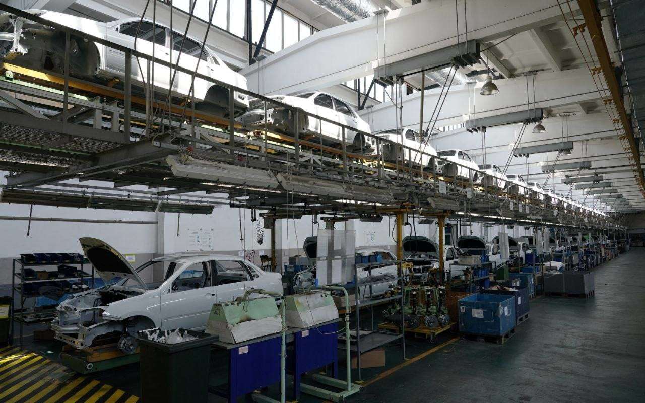 Сборка Lada Granta на конвейере «Чеченавто»