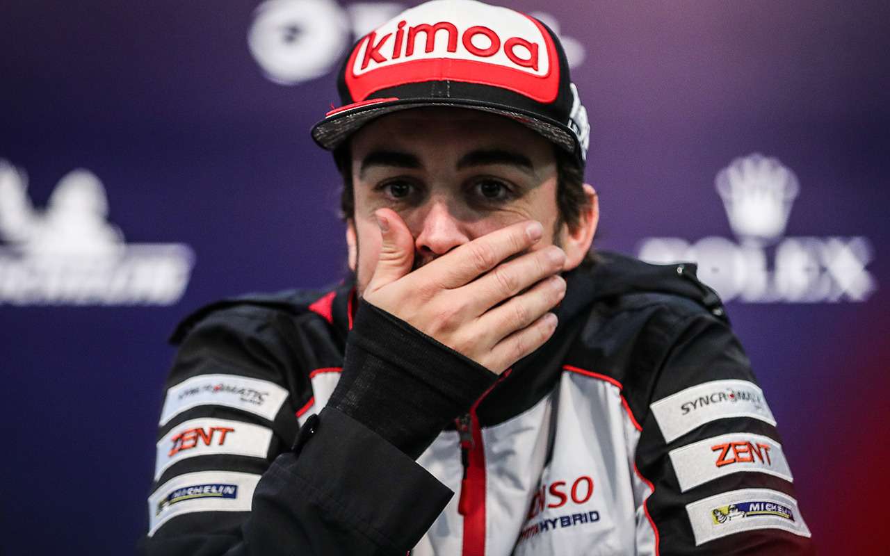 Чемпиона Формулы-1 Фернандо Алонсо сбила машина