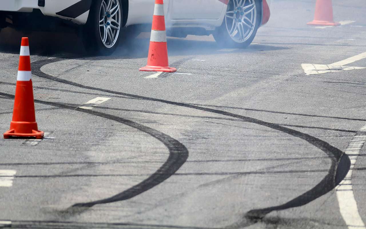 «За рулем» назвал лучшие тормозные жидкости DOT 4