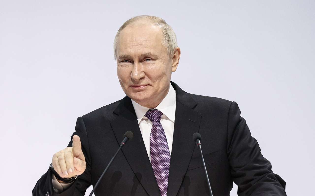 В ФСО рассказали, на чем и когда ездит за рулем Путин