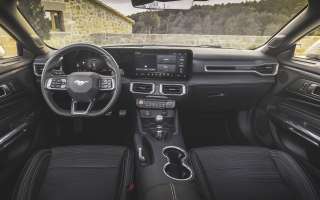 Интерьер Ford Mustang