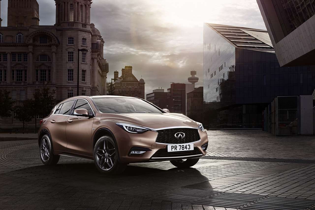 Infiniti Q30