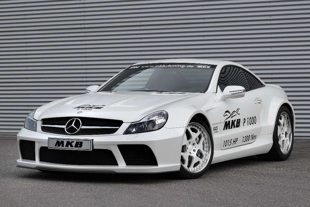 Тюнинговый Mercedes покорил отметку 350 км/ч