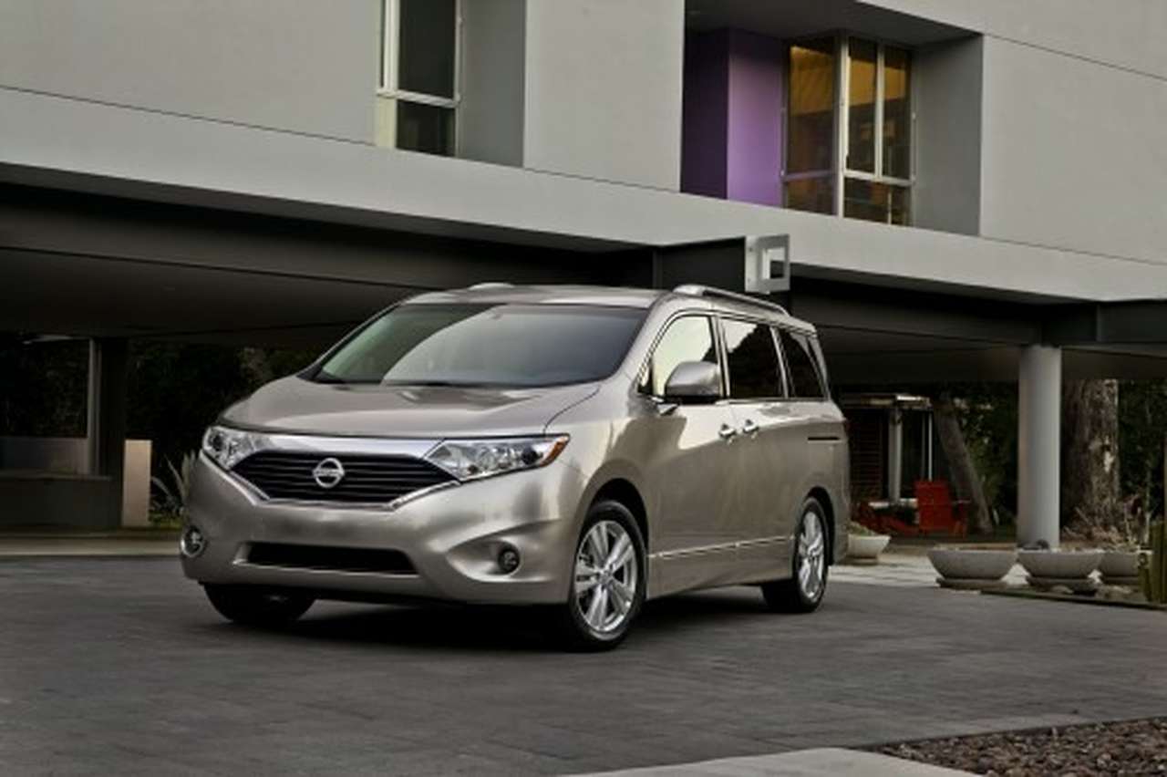 Новый Nissan Quest показали в Лос-Анджелесе