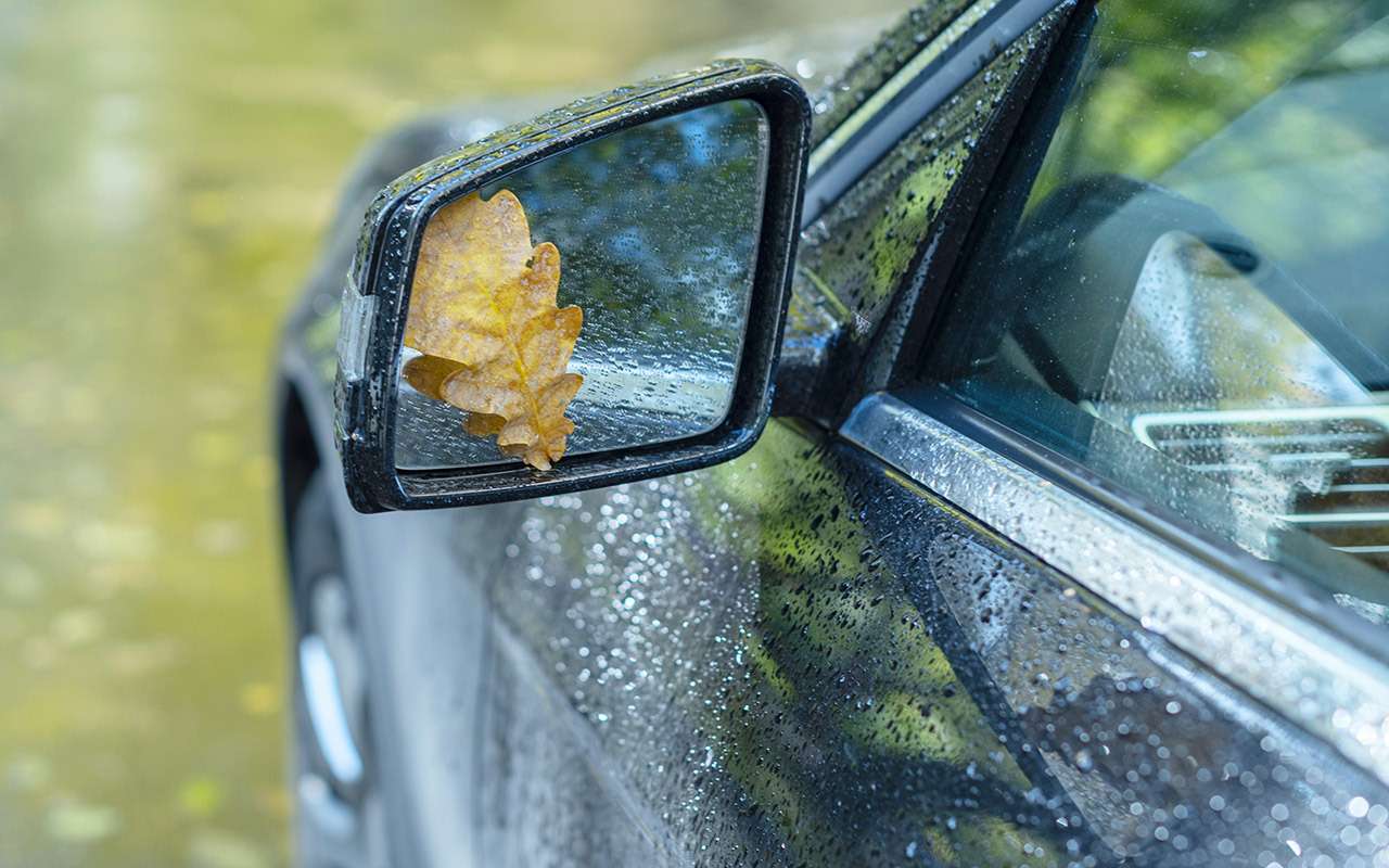 Машина долго простояла под дождем. Мотор тоже промок?