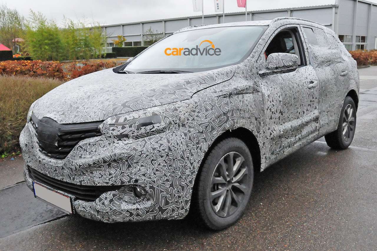 Папарацци заглянули в салон Renault-версии Nissan Qashqai