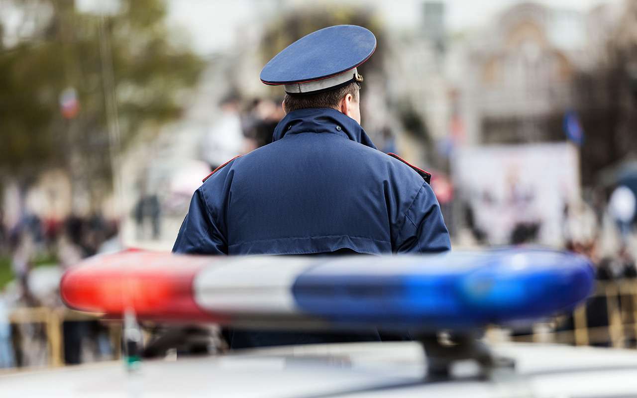 Глава ГИБДД — о штрафе за летние шины, ксеноне в противотуманках, обгоне тихоходов