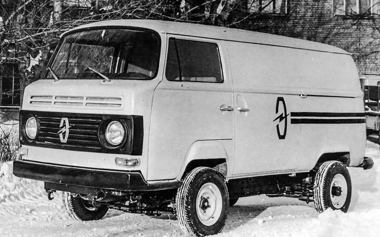 НАМИ‑0189Э с кузовом Volkswagen Transporter