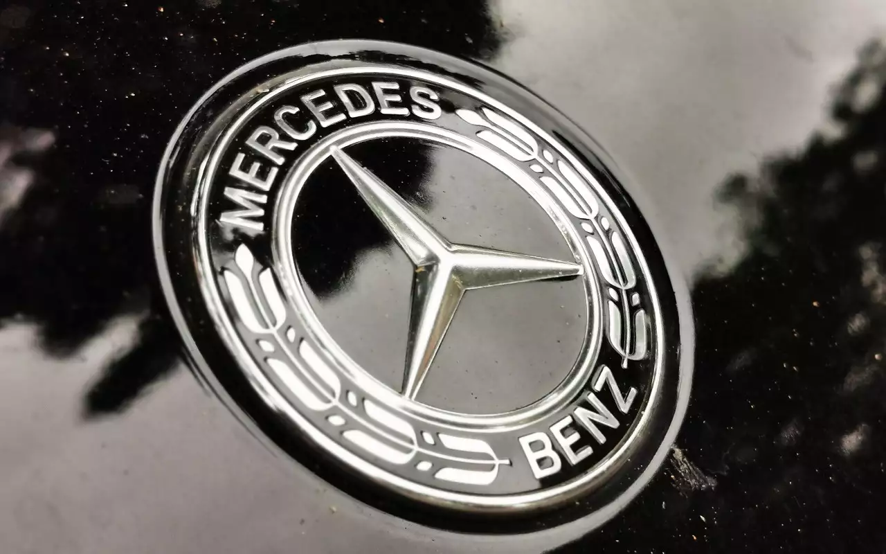 Автомобили Mercedes-Benz