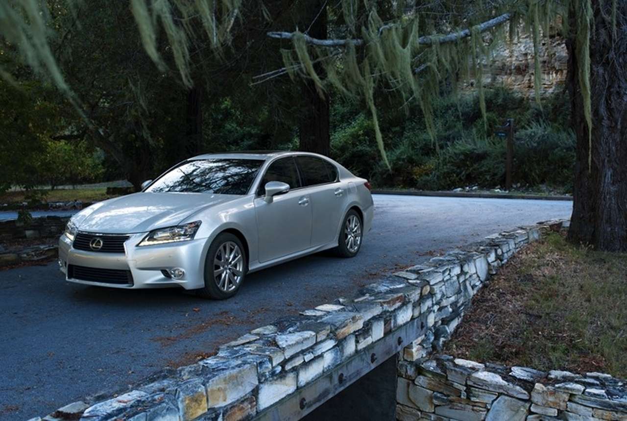 Новый Lexus GS едет в Россию