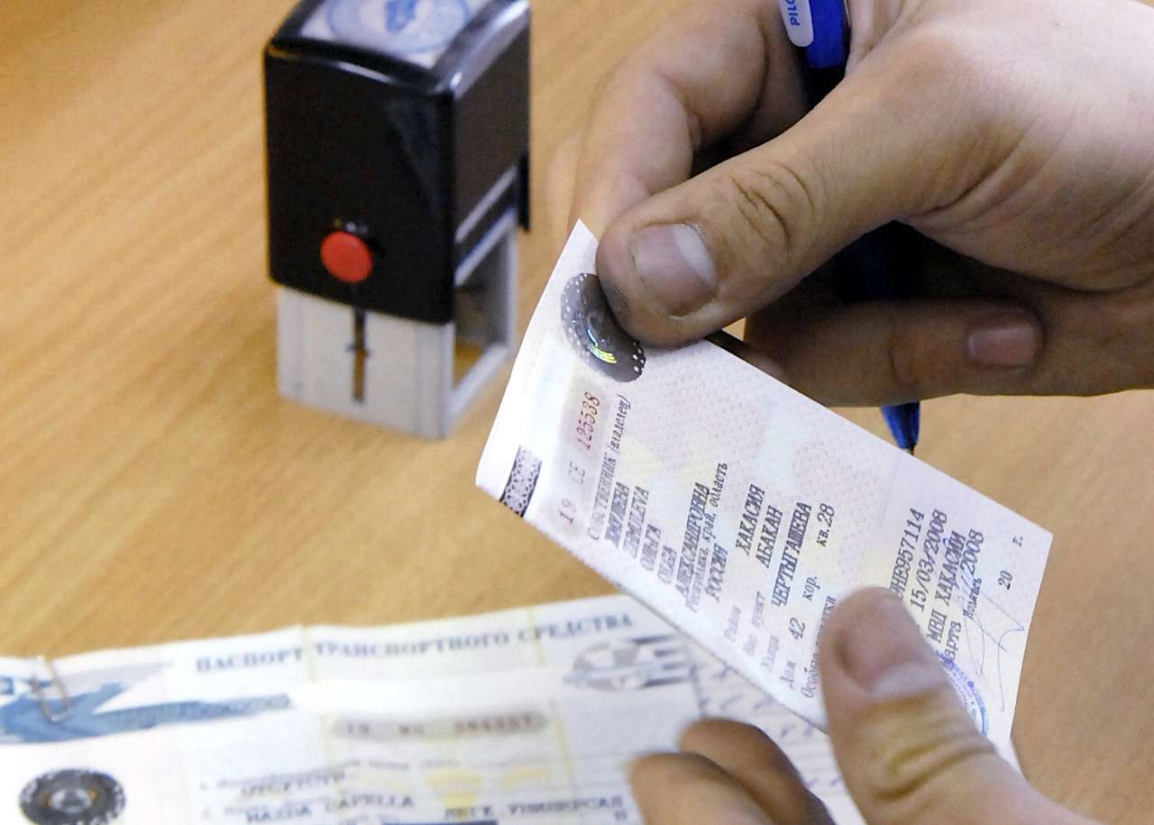 Какие документы нужны для получения СТС взамен утерянного или поврежденного?