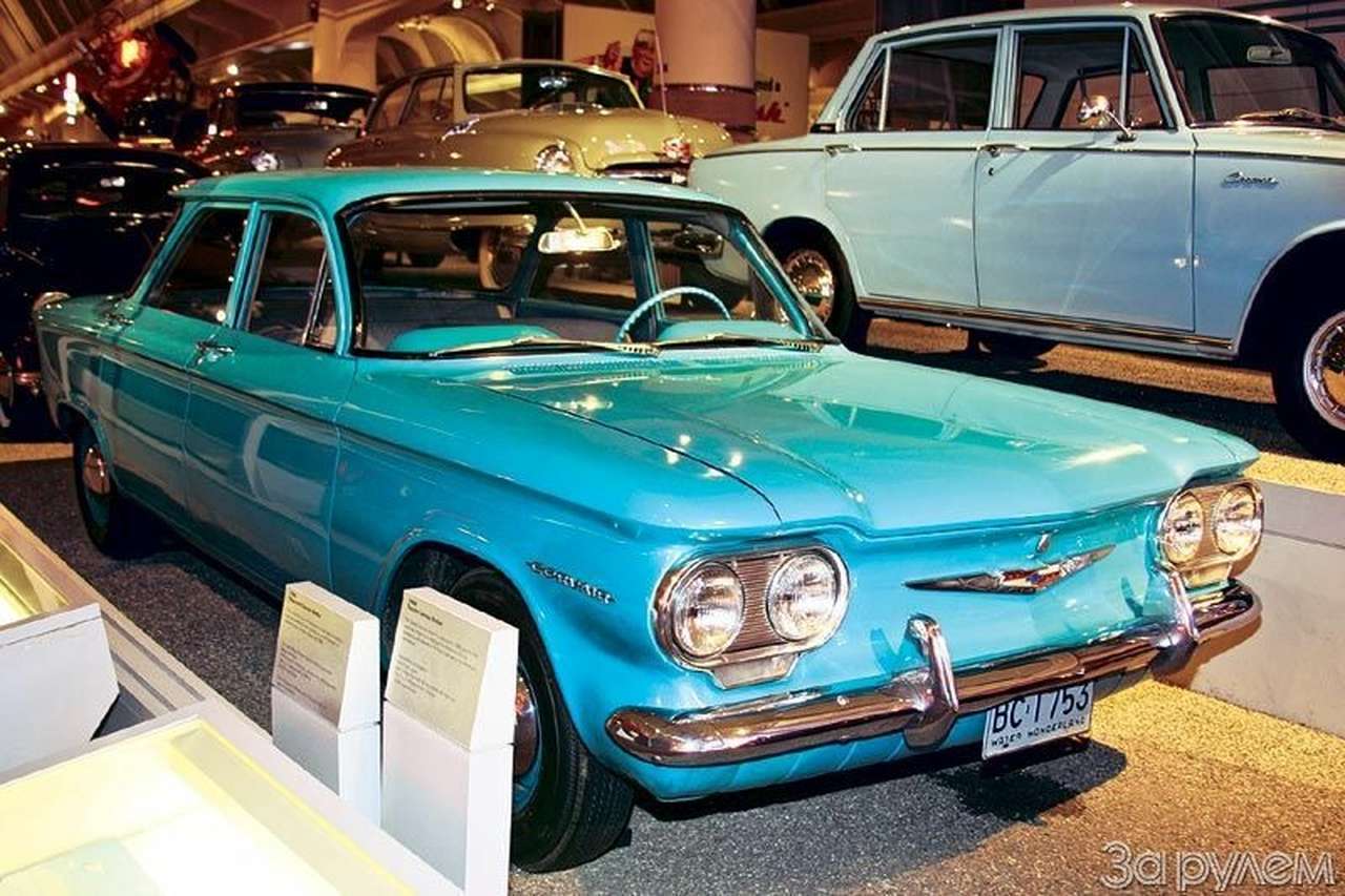 Ранний «Шевроле-Корвэйр» оснащали 6-цилиндровым оппозитным мотором. При объеме 2,3 л он развивал всего 81 л.с.