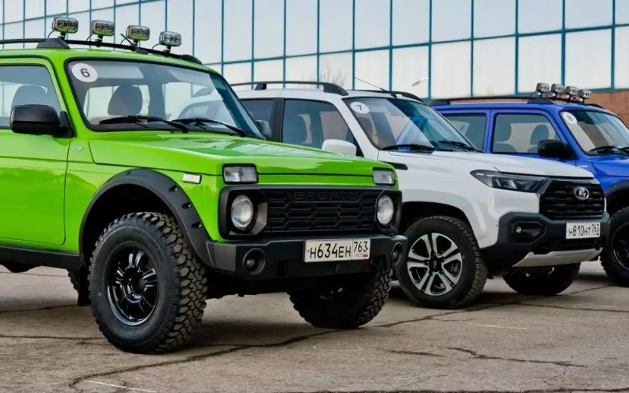 АВТОВАЗ испытал новые версии Нивы на бездорожье