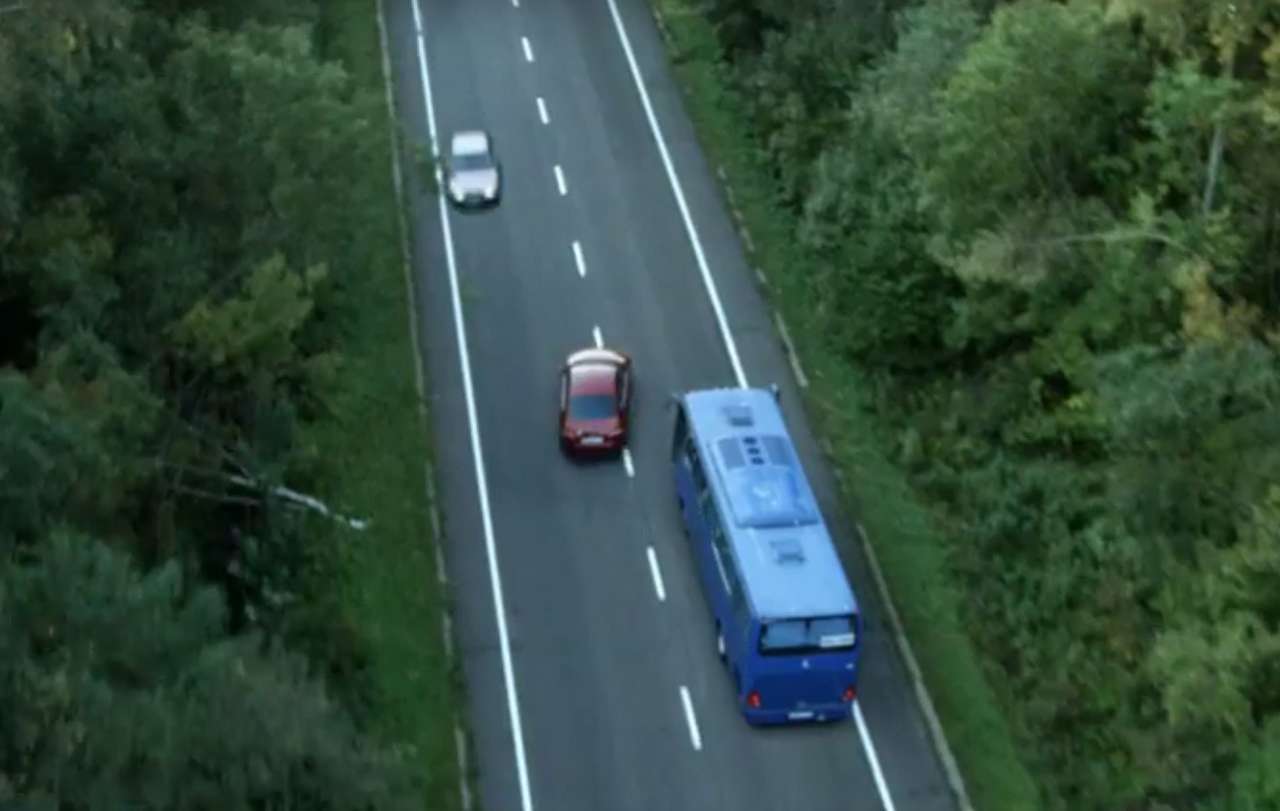 Дмитрий Губерниев начал комментировать обгоны по встречке