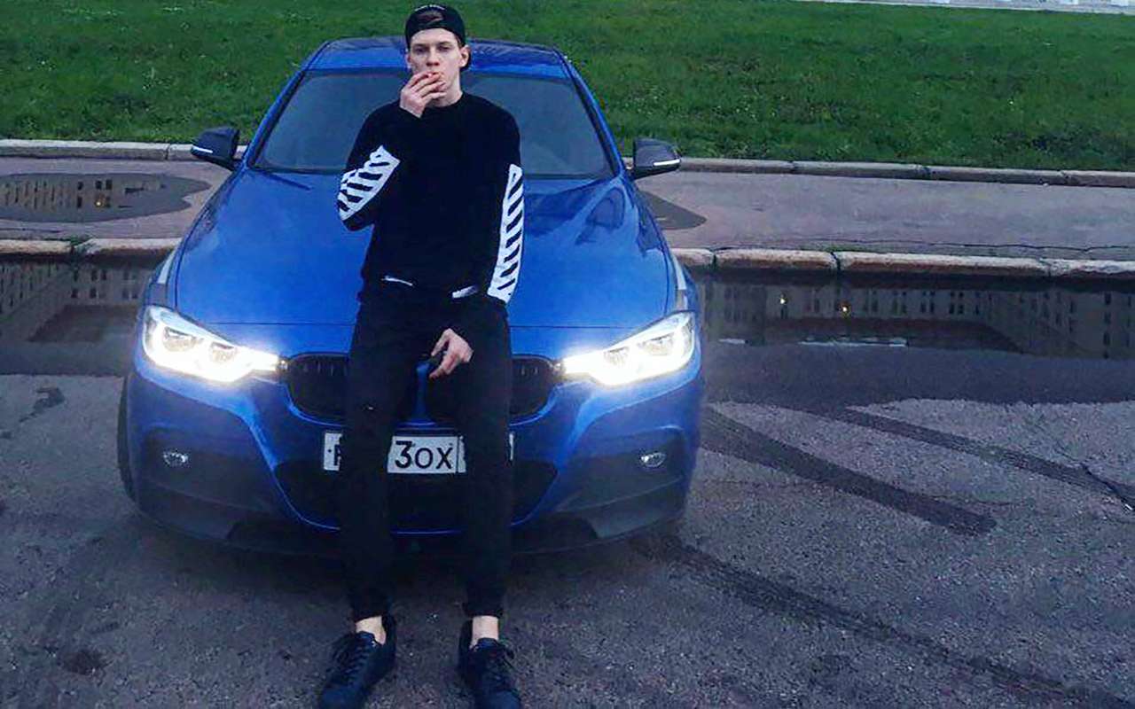 Мажор объехал пробку по тротуару у Кремля — реакция соцсетей и полиции