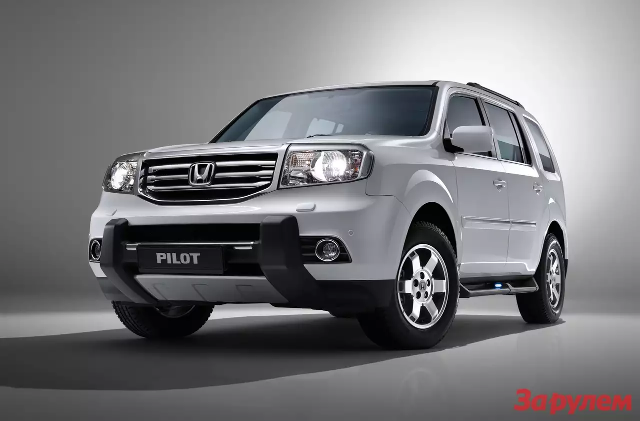 В Россию привезли спецсерию Honda Pilot White