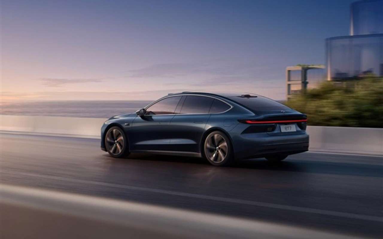 NIO ET7
