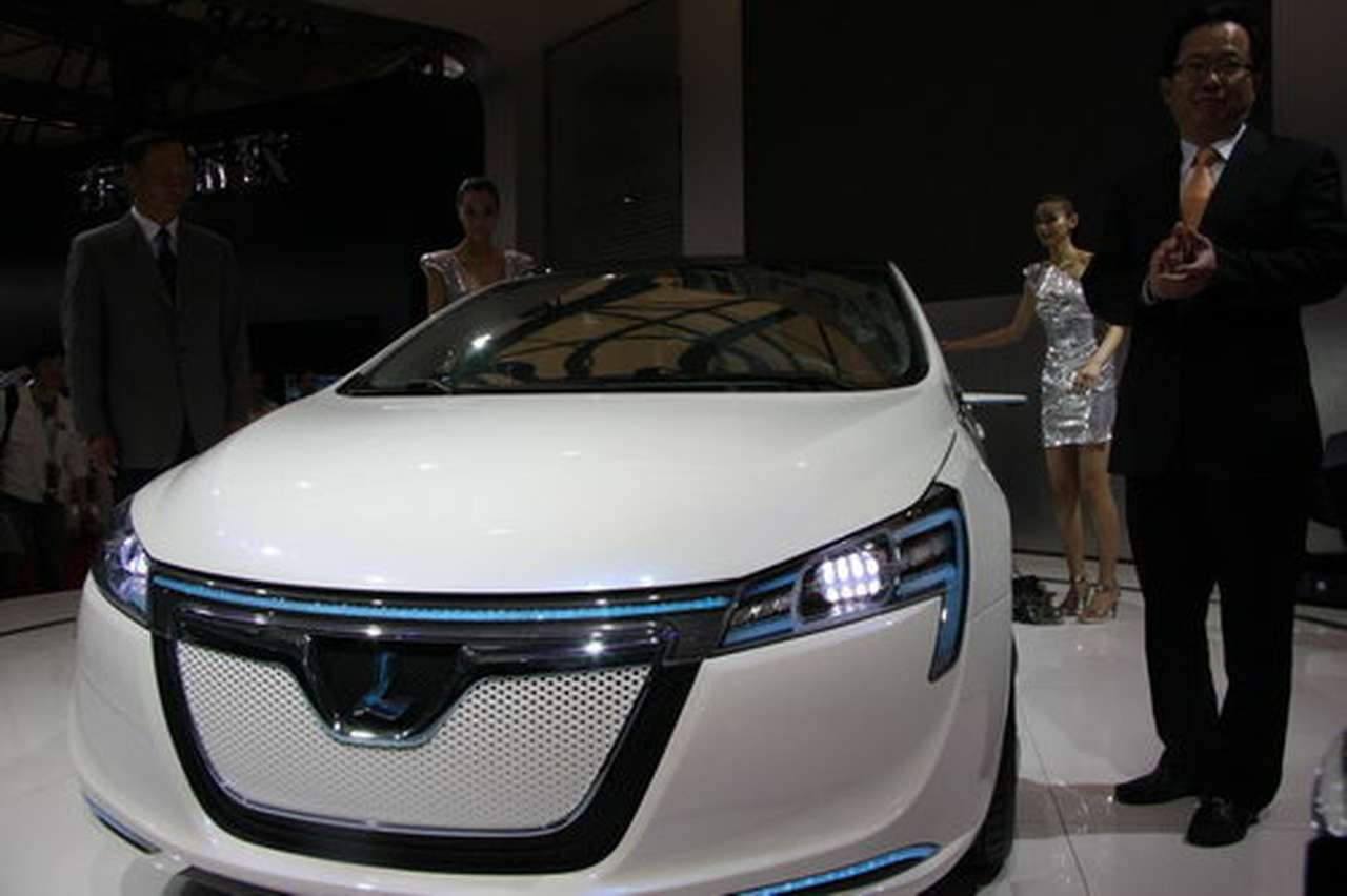 Neora EV - концепт в стиле Chevy Volt/Opel Ampera