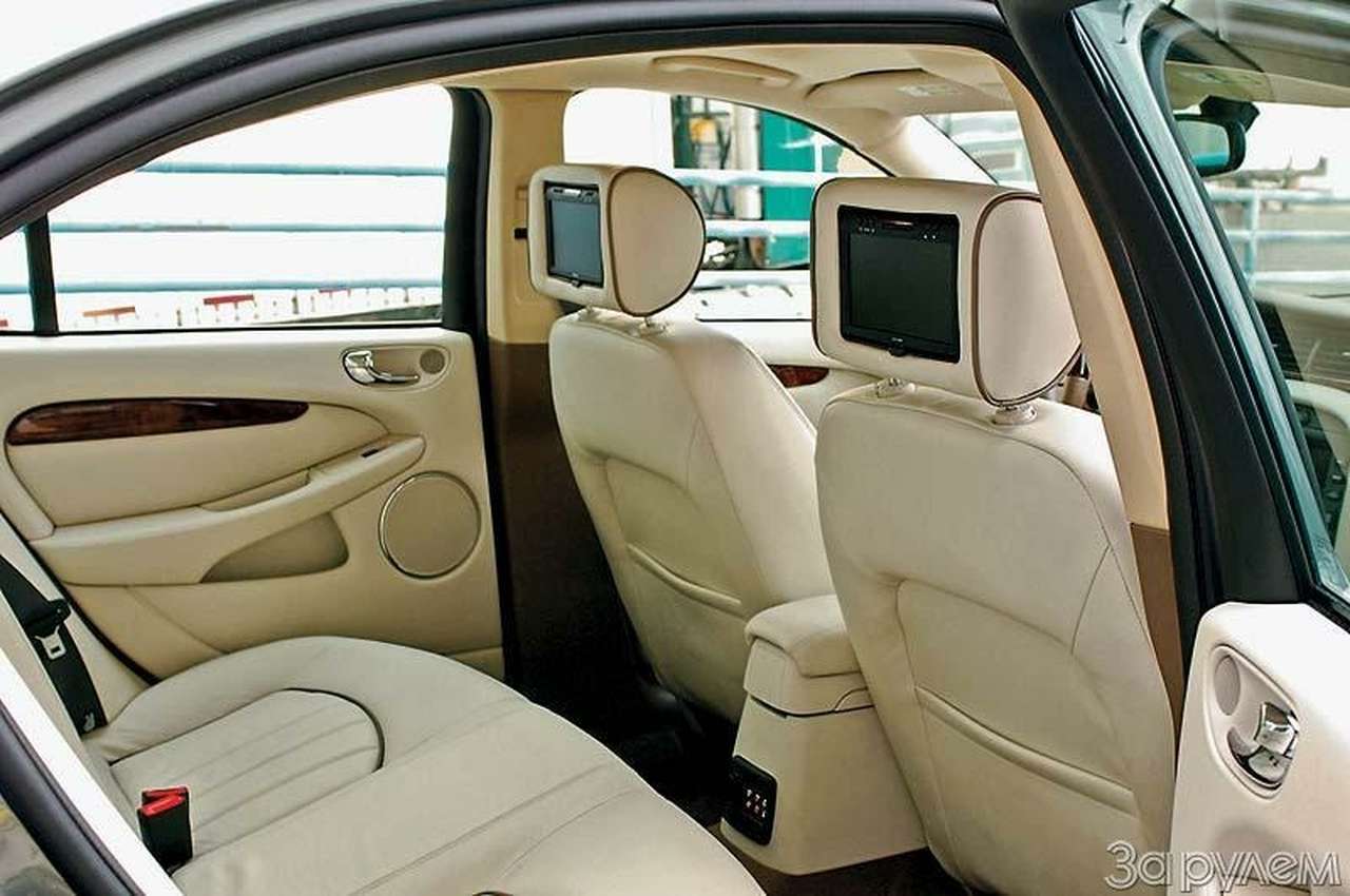 Говорит и показывает Jaguar