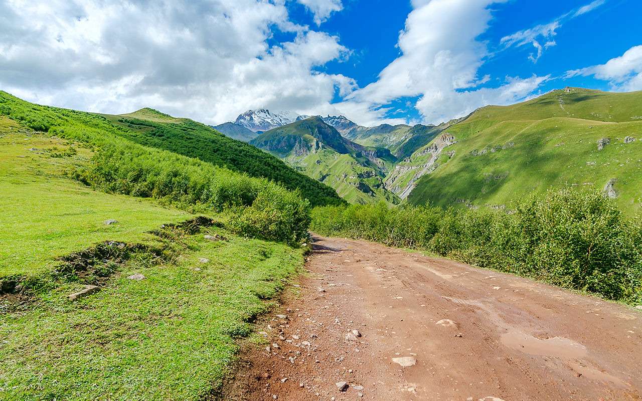 Грузия начинает строить скоростную дорогу в Россию