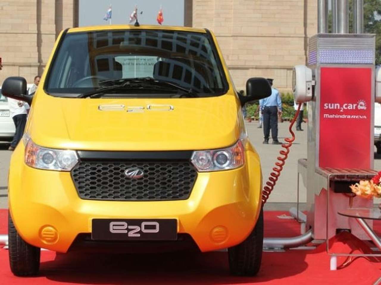 Mahindra выпустила электромобиль за $11000
