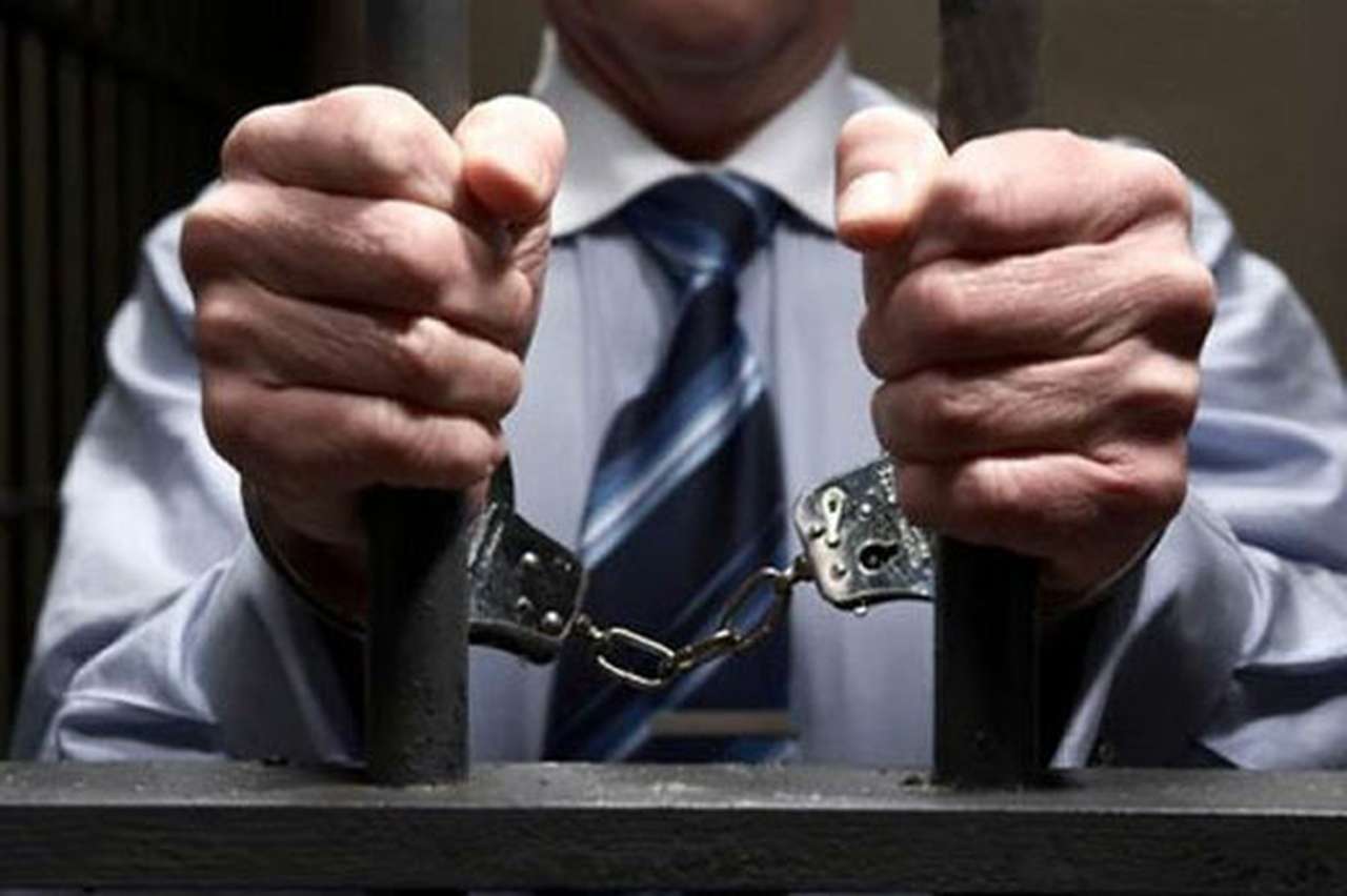 Пьяный чиновник сломал ребро инспектору ДПС