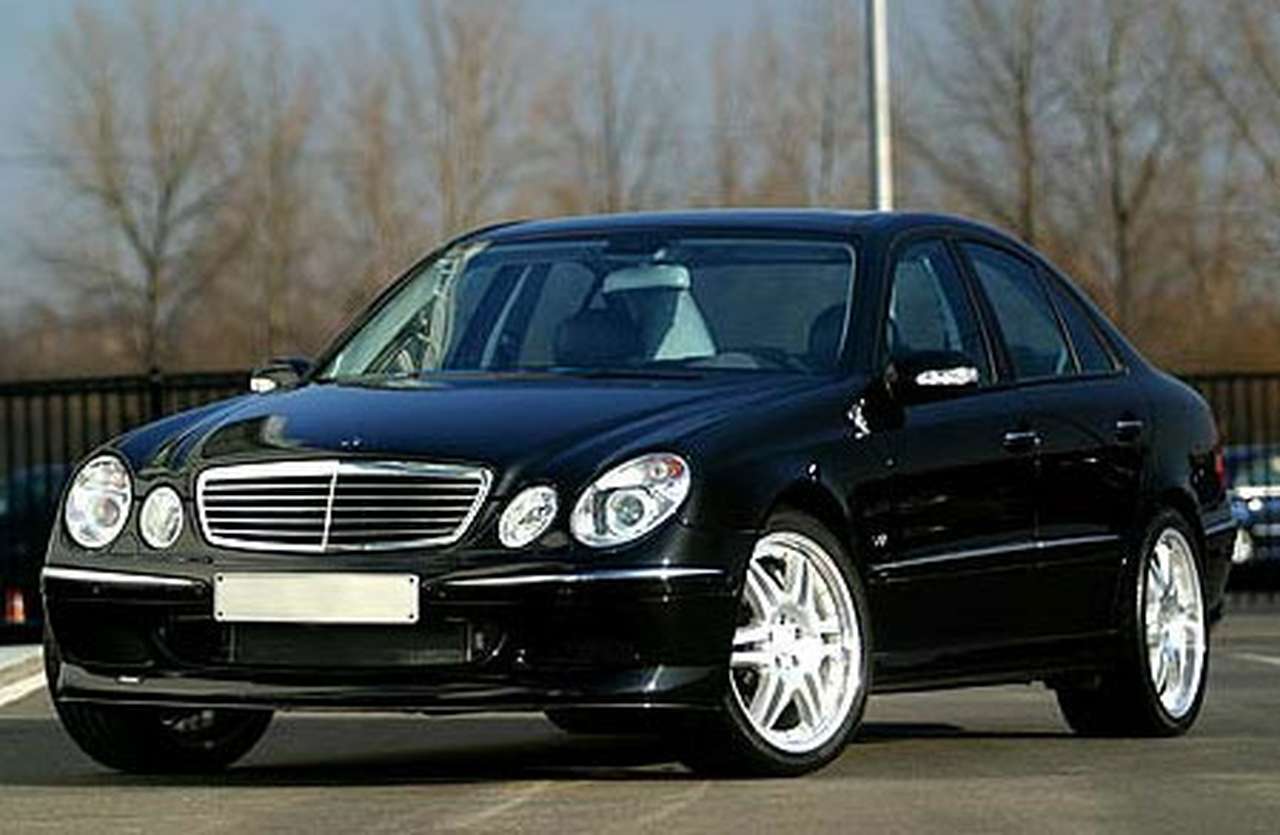 Brabus E V12 Biturbo - самый быстрый седан мира