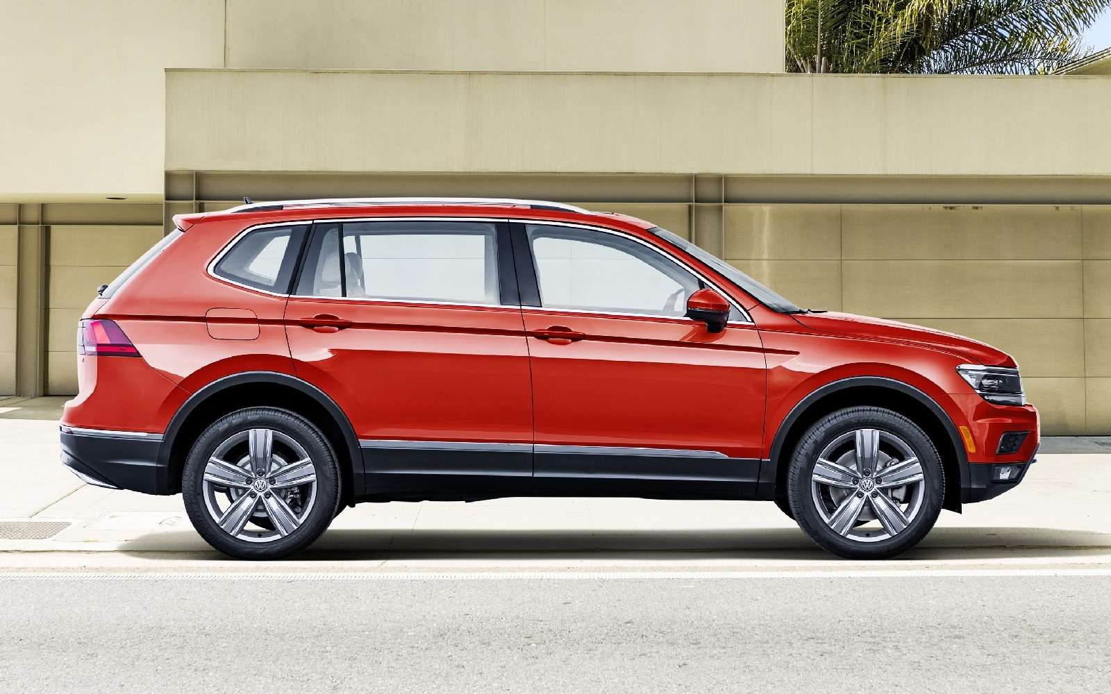 Volkswagen tiguan ii allspace отличие